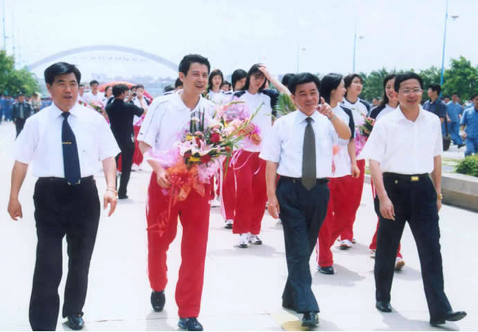 陈忠和携中国女排走进惠泉